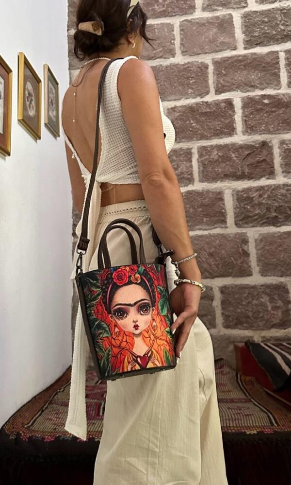 FRİDA KAHLO KOVA MODEL ÇANTA - Görsel 3